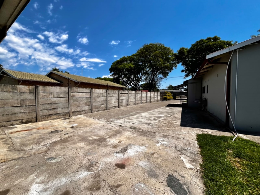 3 Bedroom Property for Sale in Rustenburg North North West